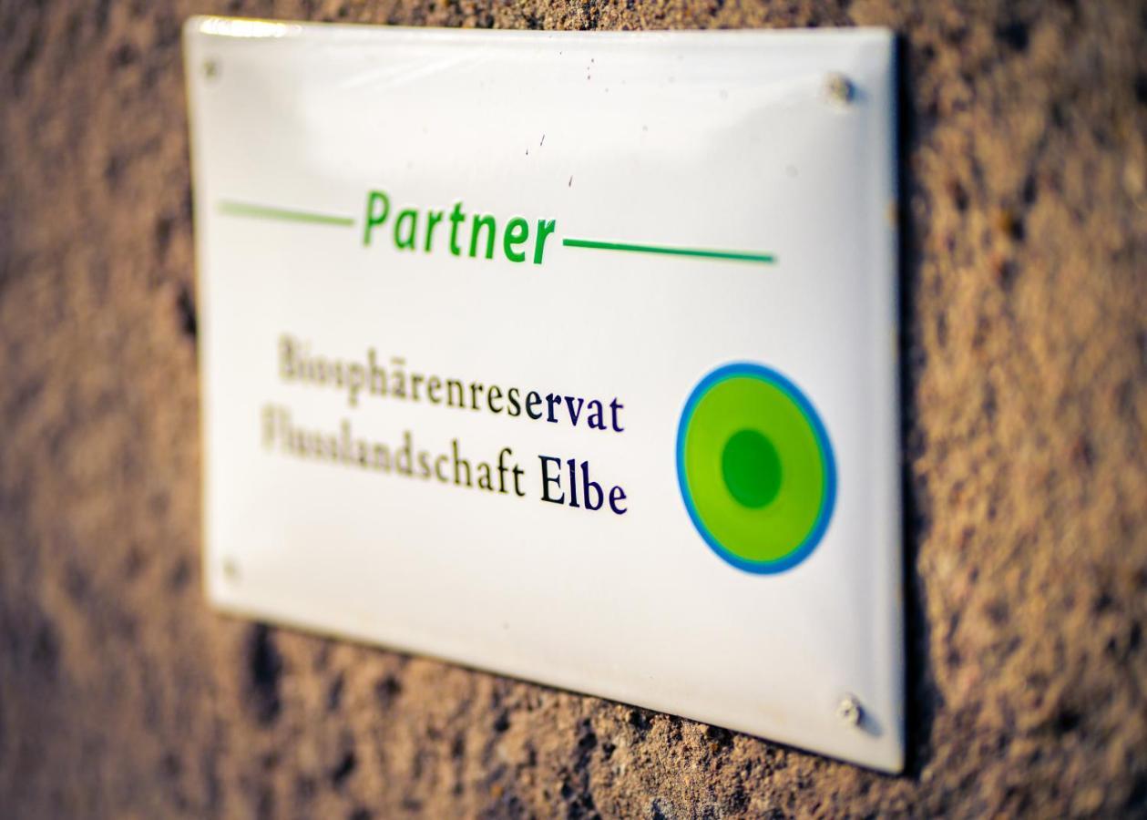 Gutshaus Volzrade Hotel & Ferienwohnungen In Elbnaehe Lubtheen Exterior foto